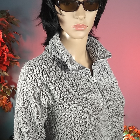 Cool Attitude Sherpa Quarter Zip LS top - Picture 3 of 13